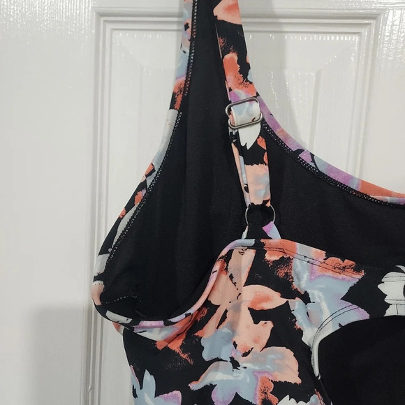 NWOT Roatan Swimwear Floral One Piece Swimsuit in Size 2X - Picture 7 of 12